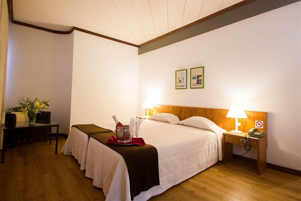 Hotel Windsor Funchal  Rum bild